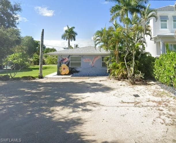 2818 Shoreview DR NAPLES, FL 34112