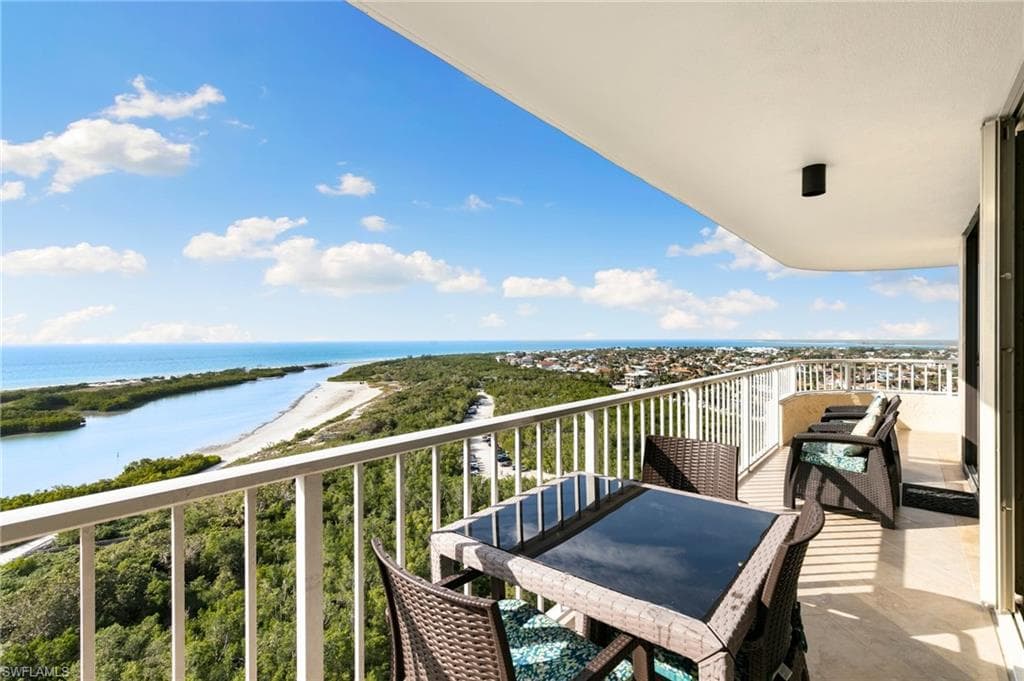 440 Seaview CT 1803 MARCO ISLAND, FL 34145