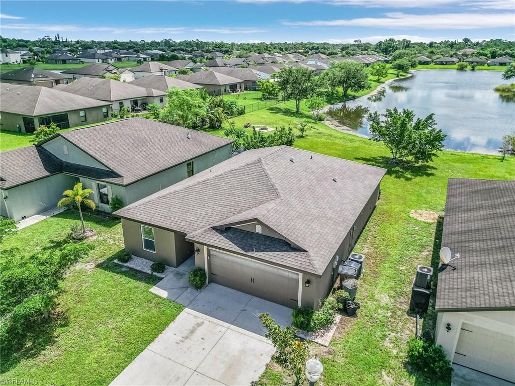 390 Shadow Lakes DR LEHIGH ACRES, FL 33974