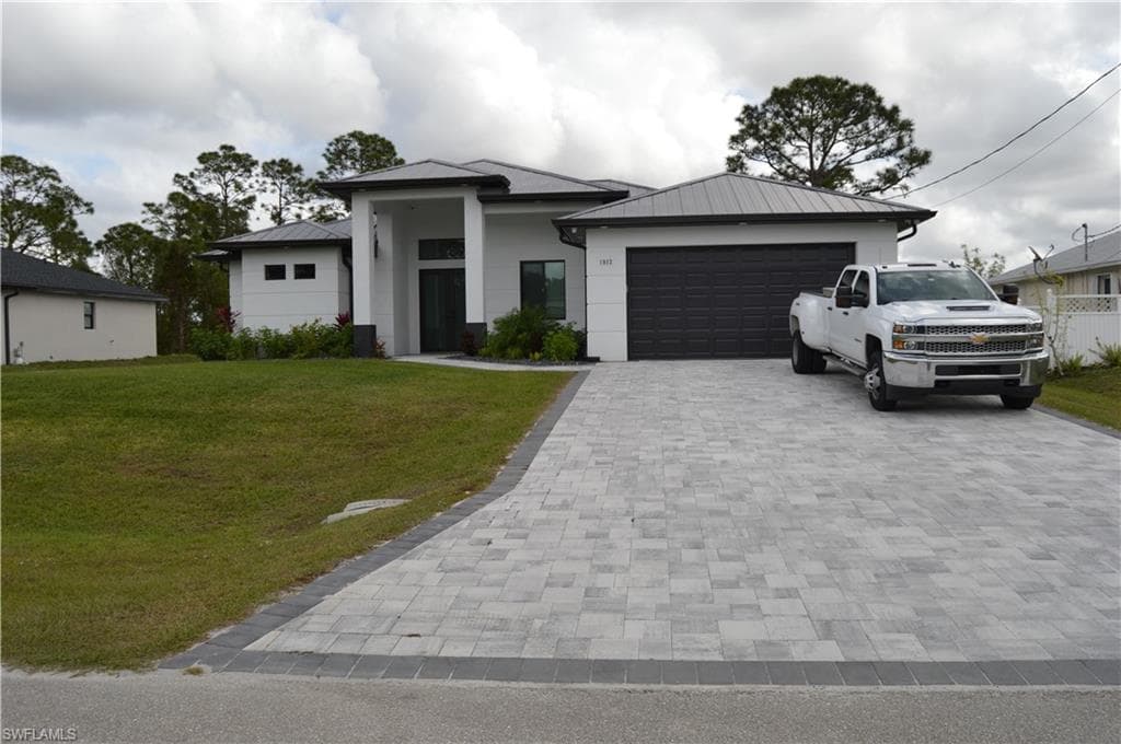 1012 Alfreda AVE LEHIGH ACRES, FL 33971