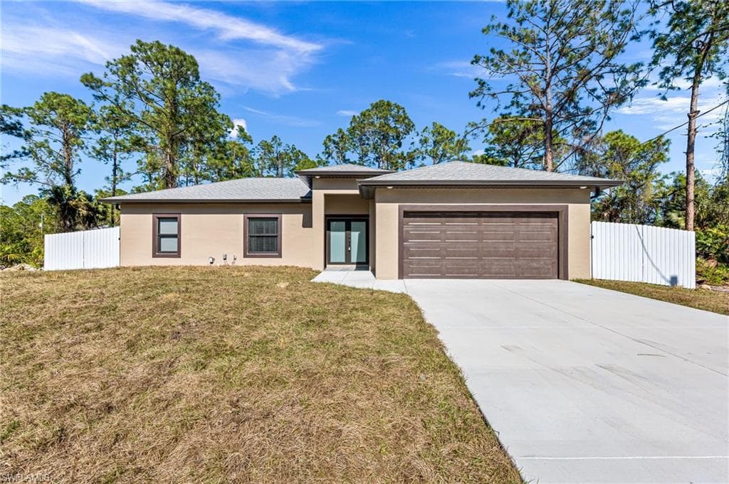 3402 49th ST W LEHIGH ACRES, FL 33971