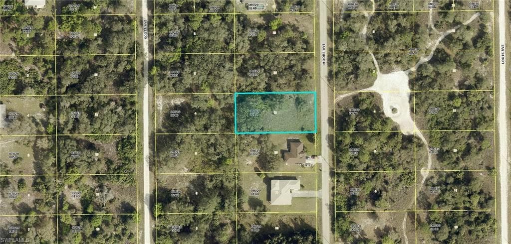 1817 Moore AVE LEHIGH ACRES, FL 33972