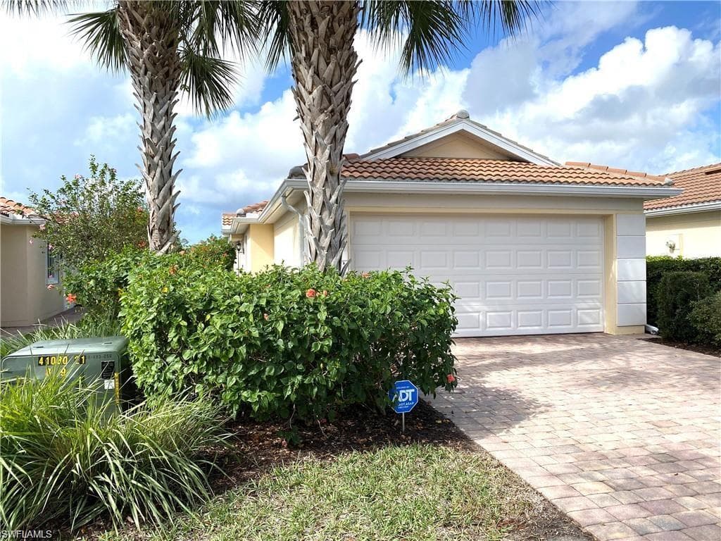 7259 Salerno CT NAPLES, FL 34114