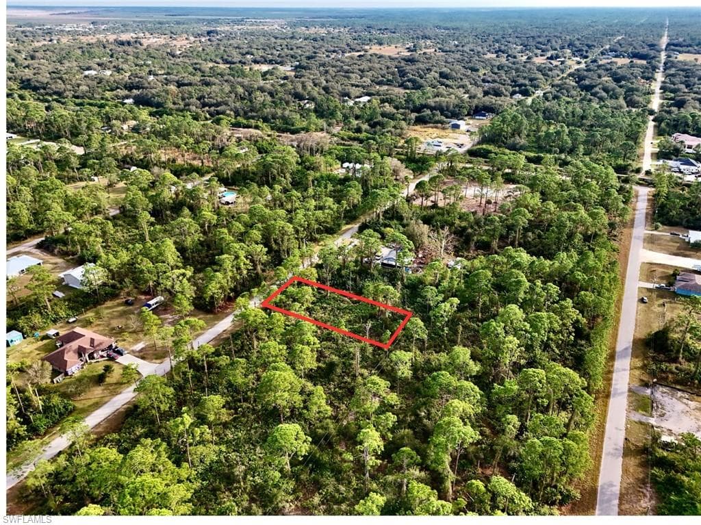 2015 Columbus AVE ALVA, FL 33920