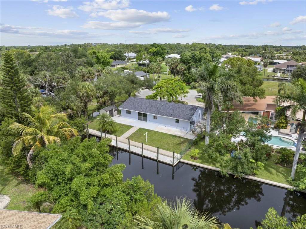 1832 Flamingo DR NORTH FORT MYERS, FL 33917