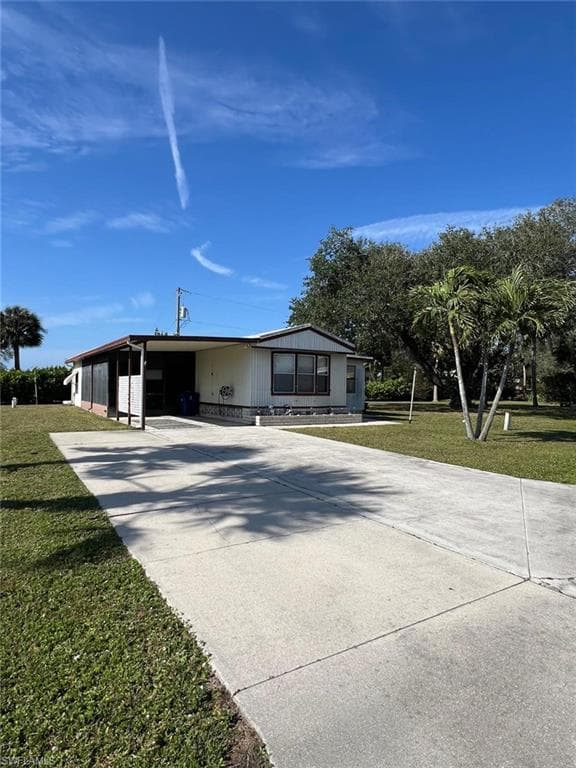 27300 Duvernay DR BONITA SPRINGS, FL 34135