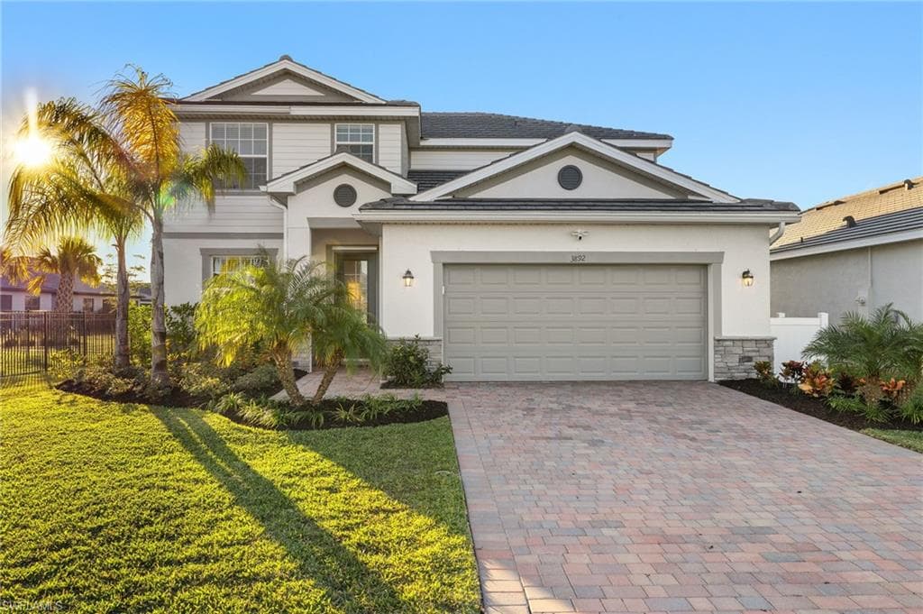 3892 E Hampton CIR ALVA, FL 33920