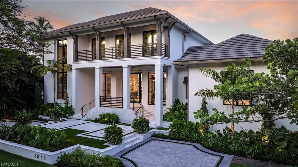2021 Gordon DR E NAPLES, FL 34102