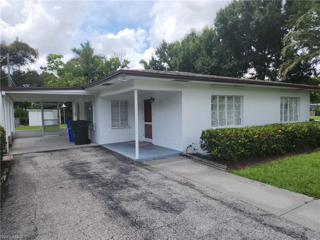 1652 Houston ST FORT MYERS, FL 33901