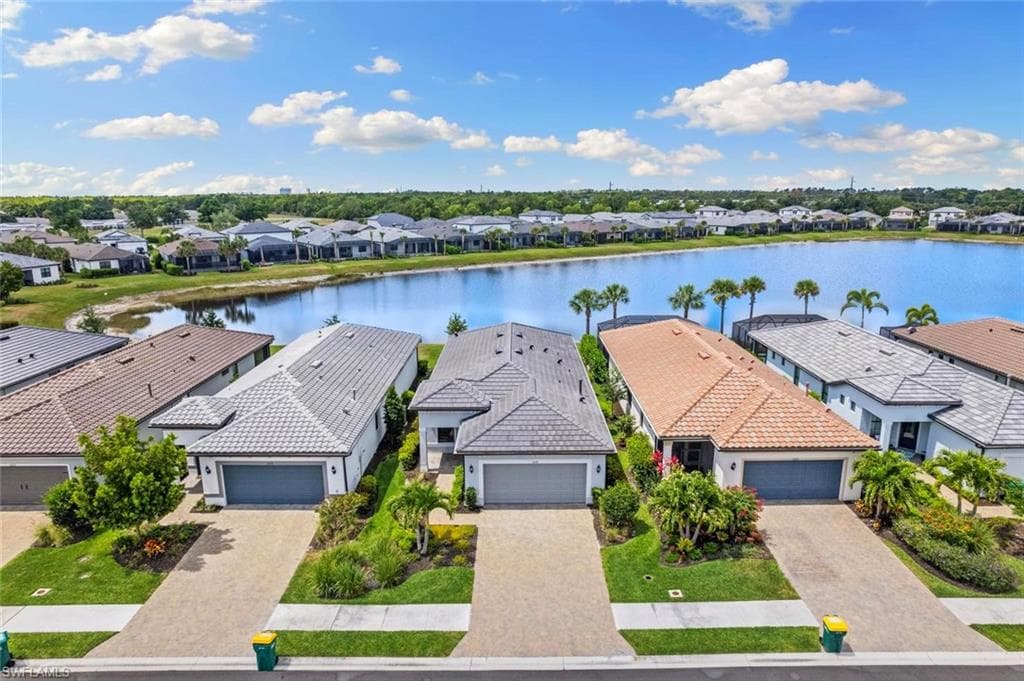 2227 Yellowfin CIR NAPLES, FL 34114