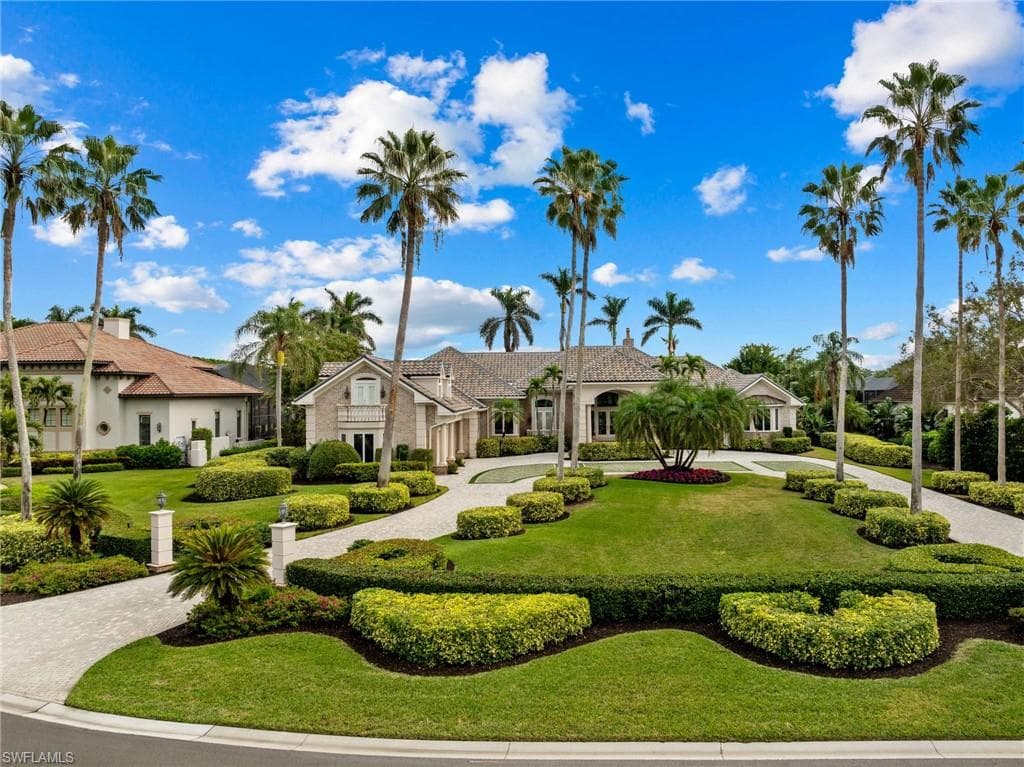 2832 Silverleaf LN NAPLES, FL 34105