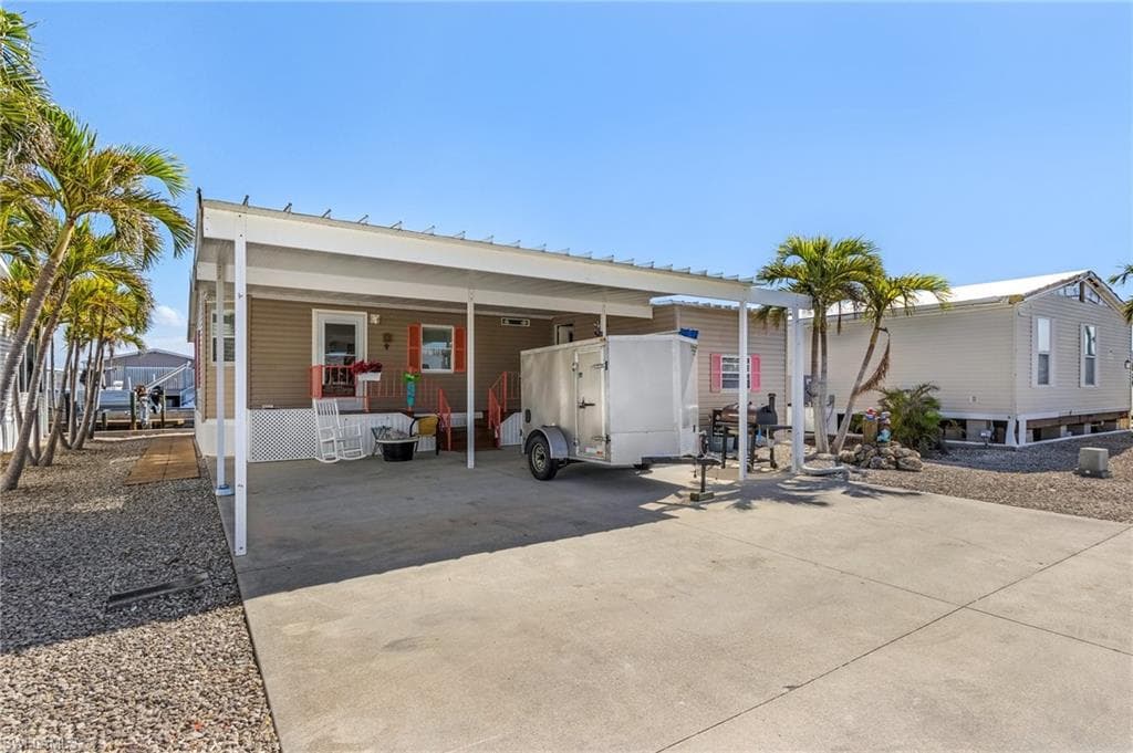 3008 SLOOP LN ST. JAMES CITY, FL 33956