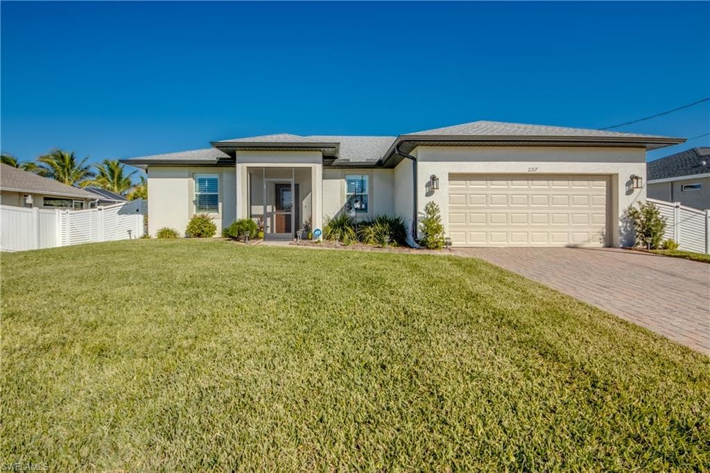 2217 NE 33rd LN CAPE CORAL, FL 33909
