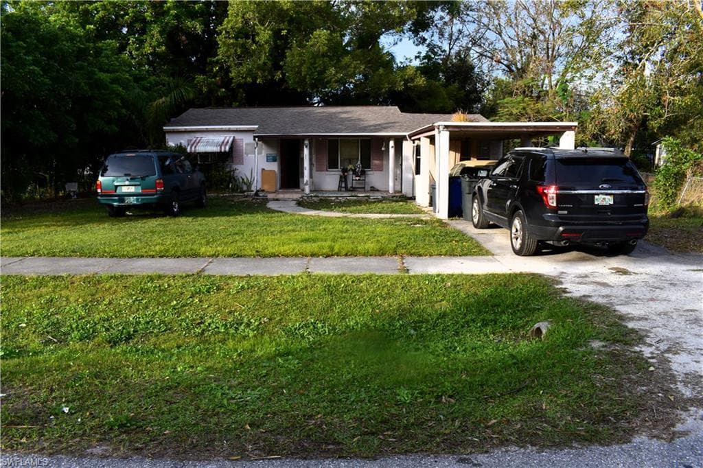 4411 Poinsettia ST FORT MYERS, FL 33905