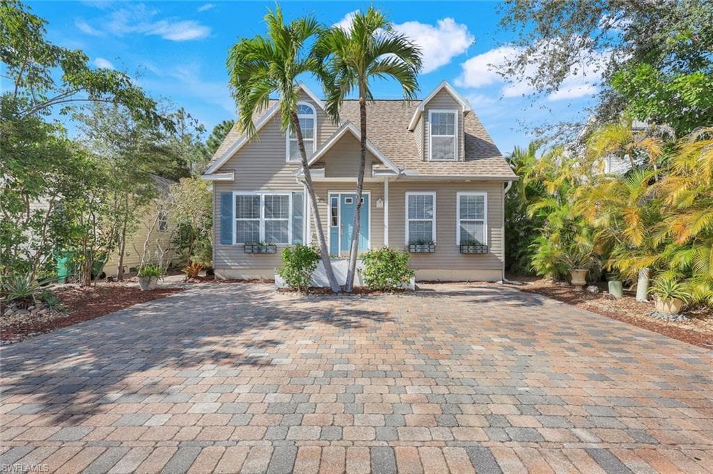 350 Leawood CIR NAPLES, FL 34104
