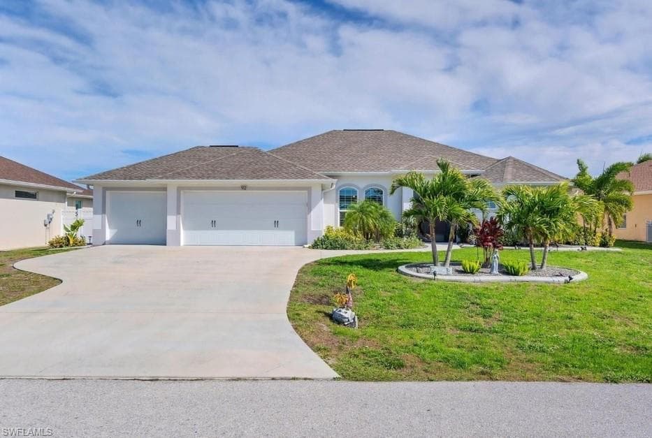 92 Broadmoor LN ROTONDA WEST, FL 33947