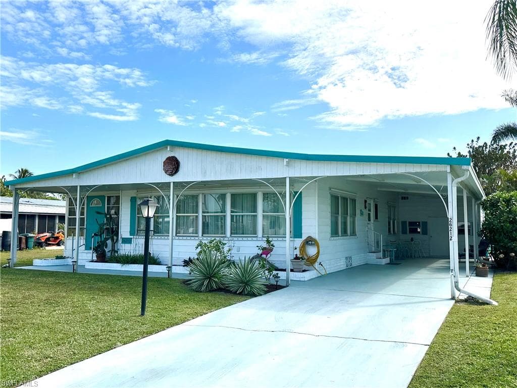 26212 Colony RD BONITA SPRINGS, FL 34135