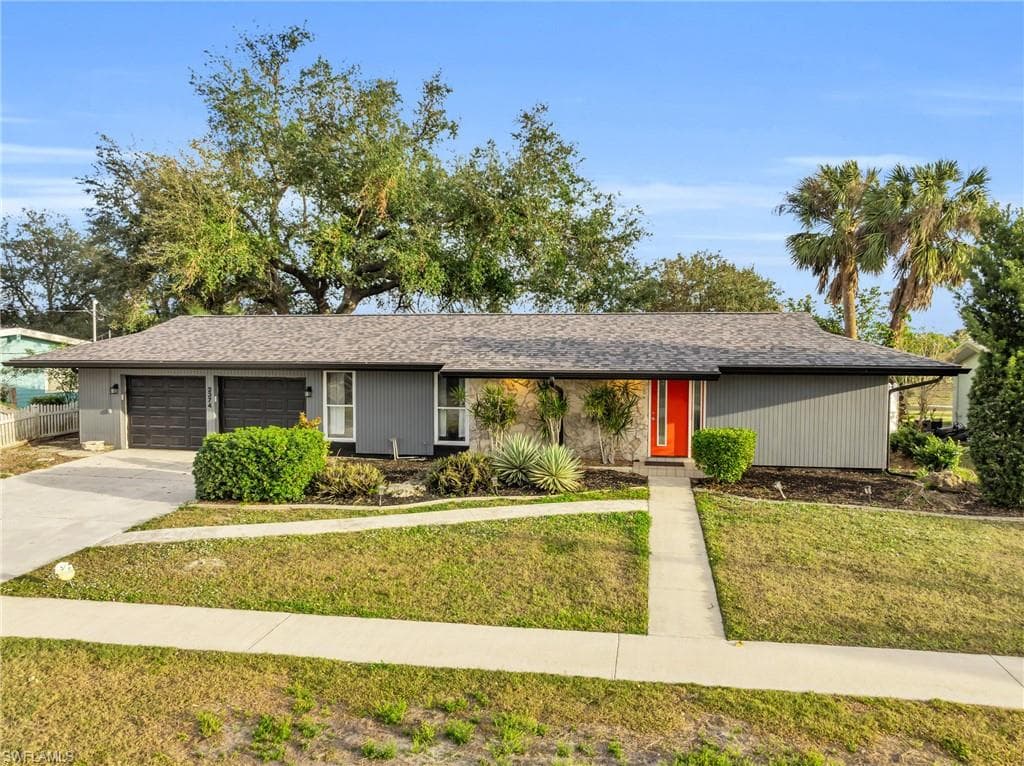 2374 Conway BLVD PORT CHARLOTTE, FL 33952