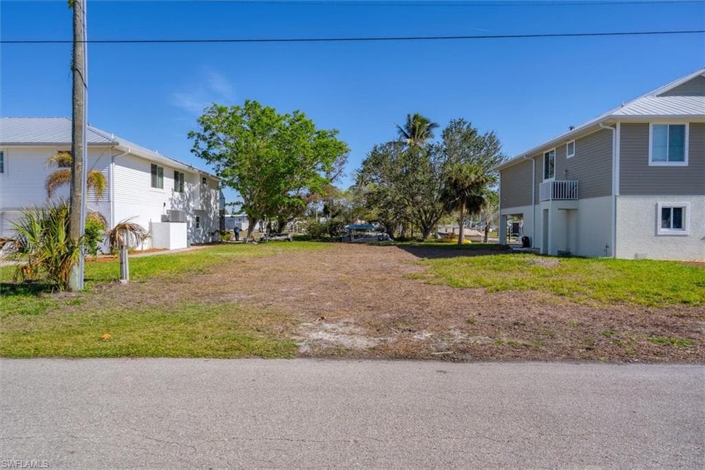 24538 Redfish ST BONITA SPRINGS, FL 34134