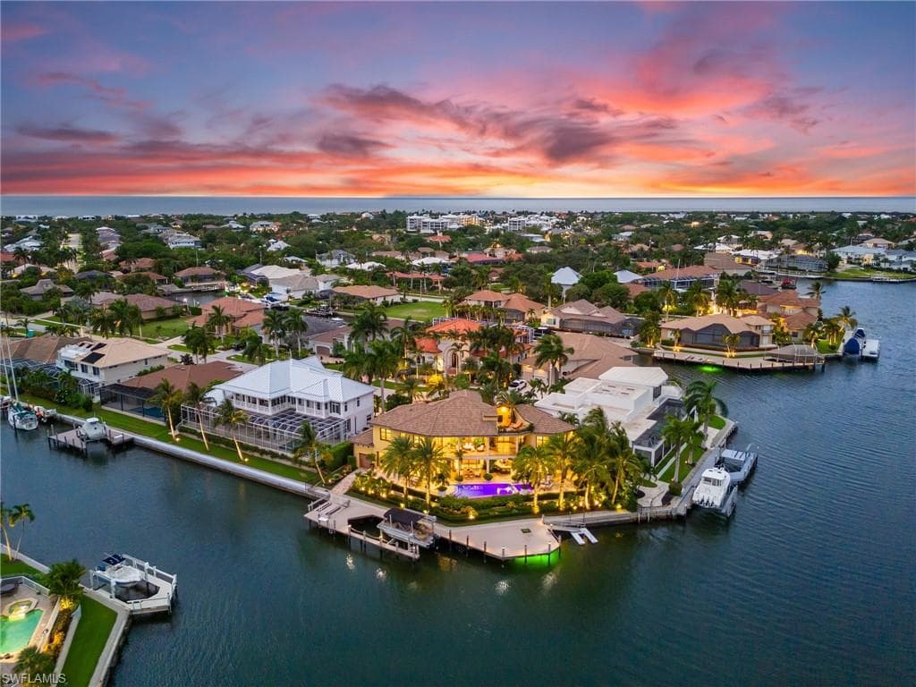 475 Parkhouse CT MARCO ISLAND, FL 34145