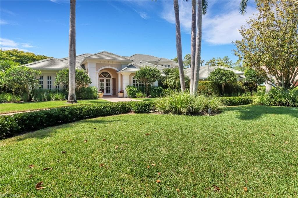 4602 Pond Apple DR N NAPLES, FL 34119