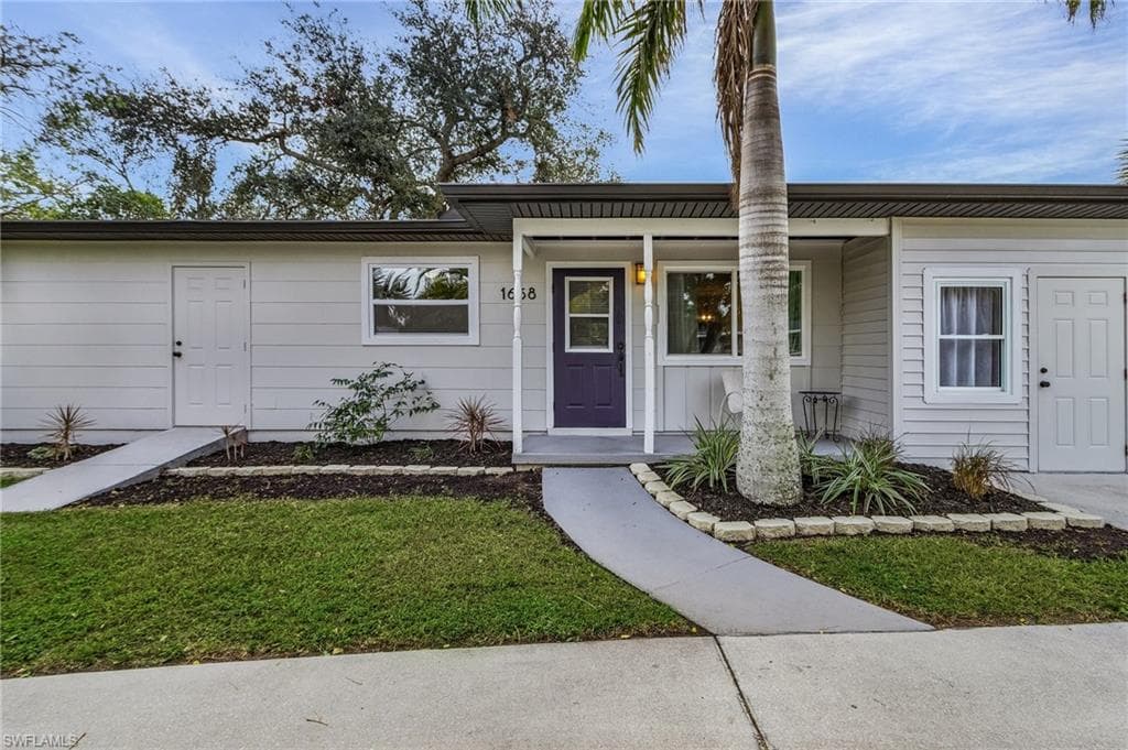 1668 Grace AVE FORT MYERS, FL 33901
