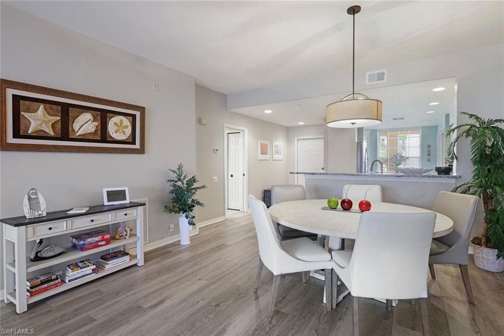 9110 Southmont CV 206 FORT MYERS, FL 33908