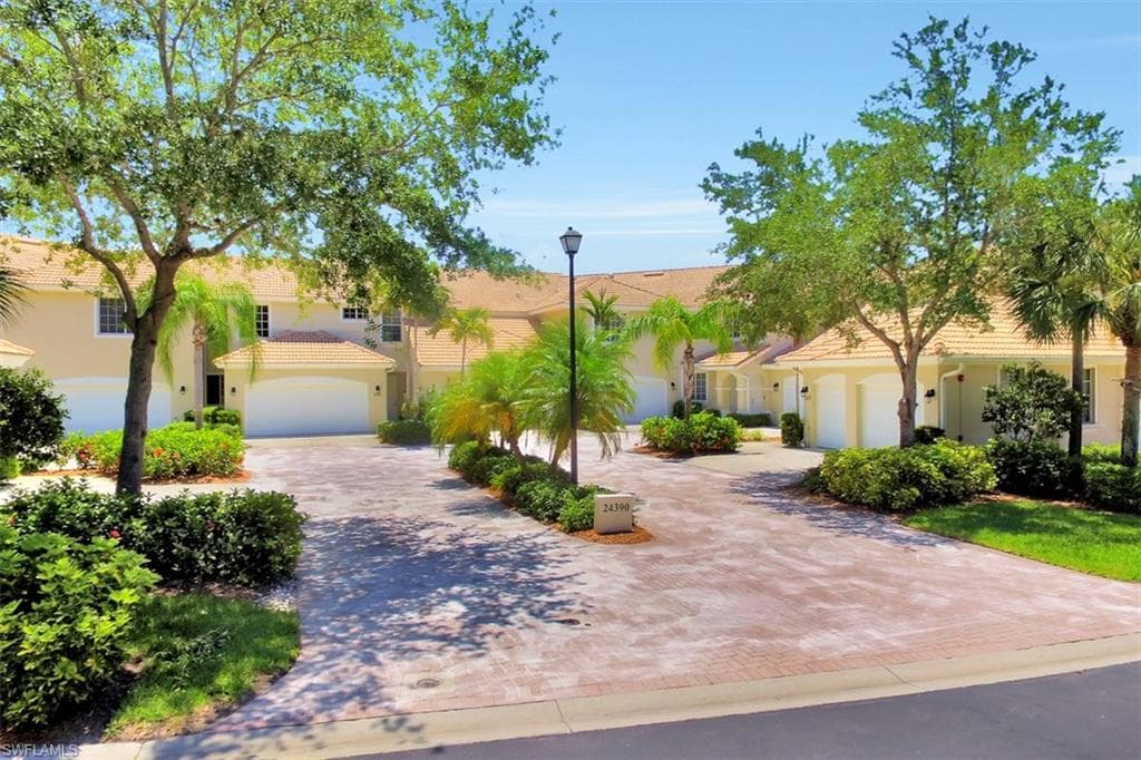 24390 Sandpiper Isle WAY 105 BONITA SPRINGS, FL 34134