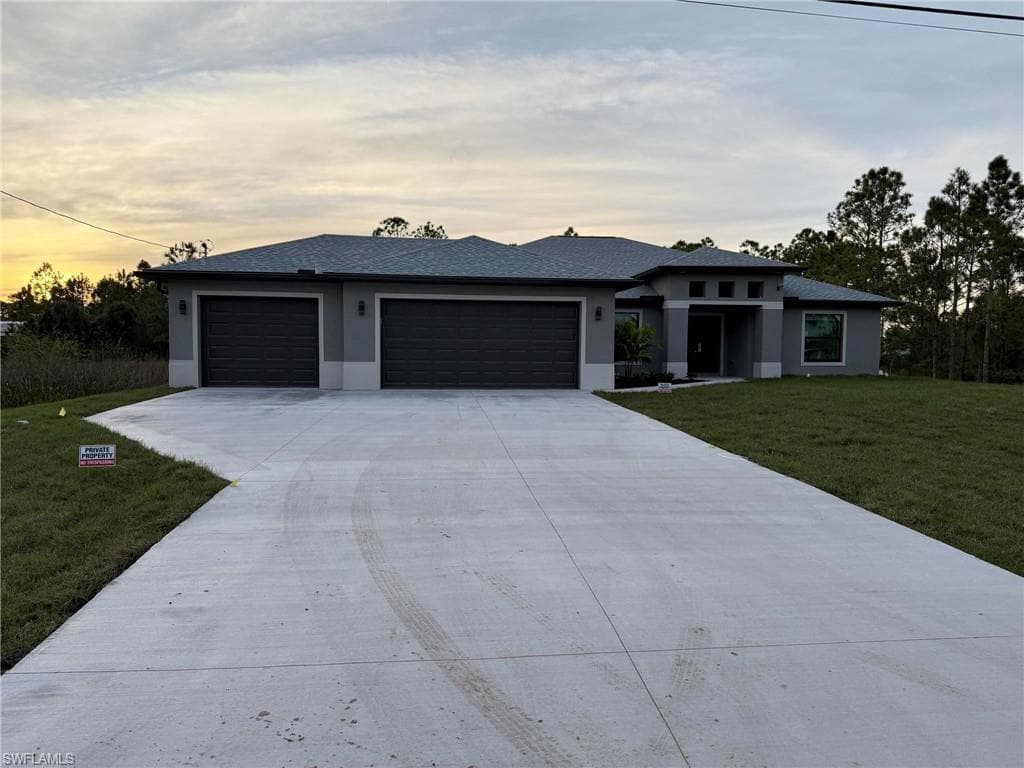 819 8th AVE LEHIGH ACRES, FL 33972