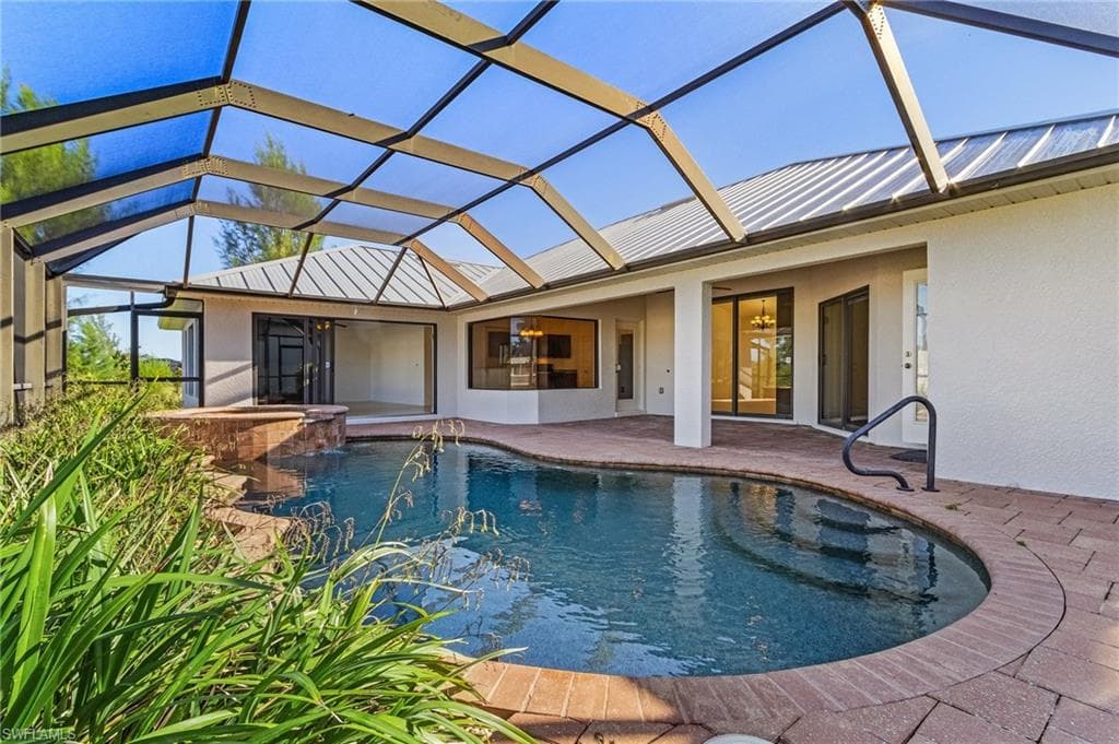 1640 NW 39th AVE CAPE CORAL, FL 33993