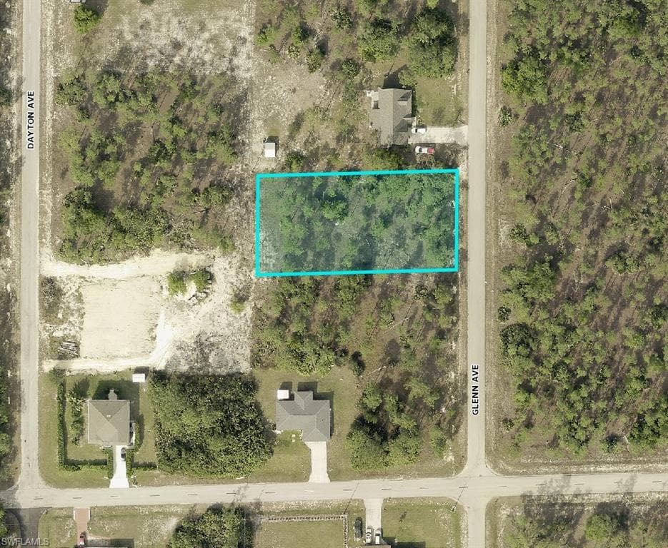 1405 Glenn AVE LEHIGH ACRES, FL 33972