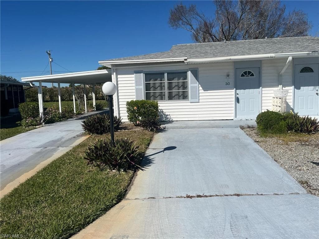 30 Dawn Flower CIR LEHIGH ACRES, FL 33936
