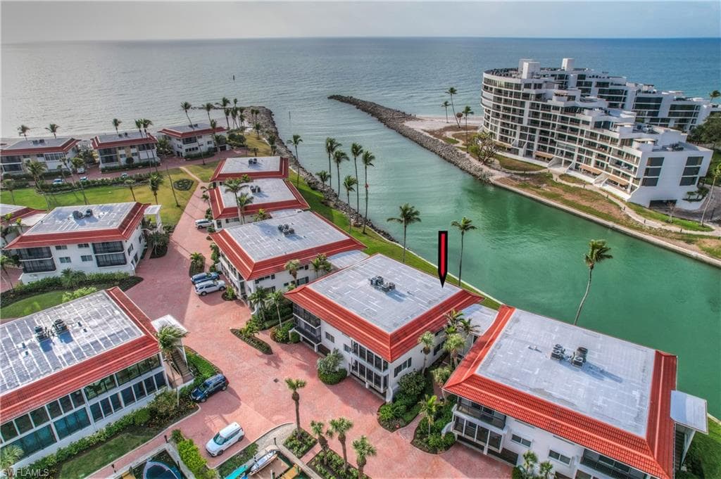 2246 Gulf Shore BLVD N L2