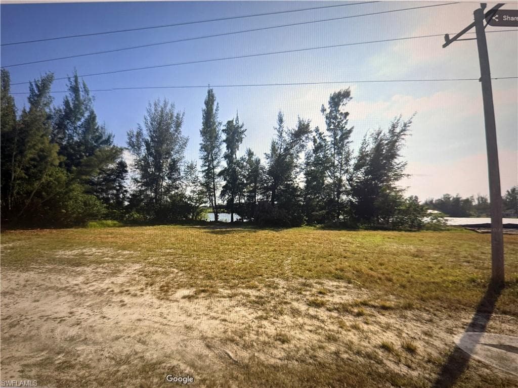 1624 SW 4th ST CAPE CORAL, FL 33991