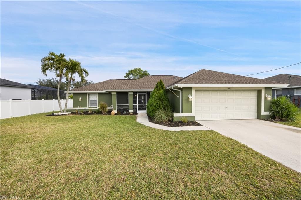 2533 SW 26th AVE CAPE CORAL, FL 33914