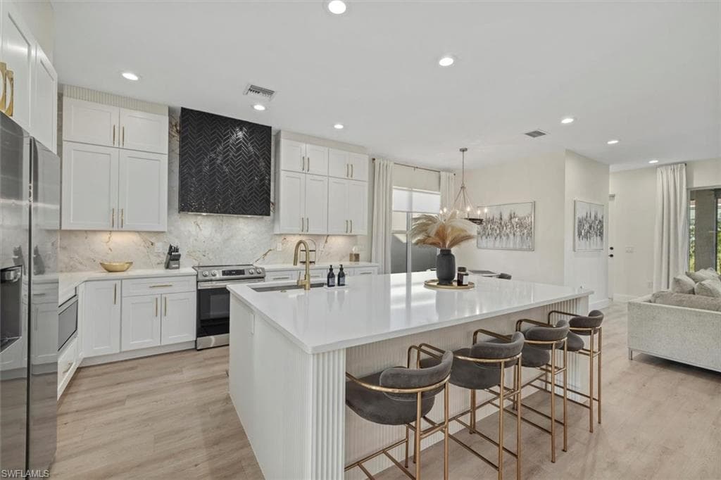 6581 Marbella DR NAPLES, FL 34105