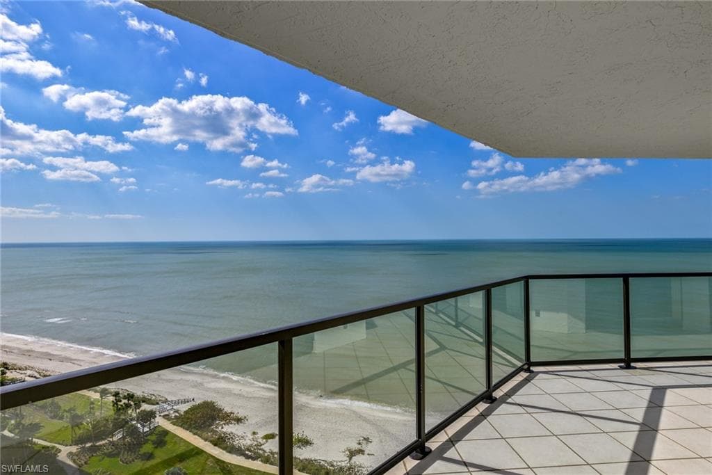 4901 Gulf Shore BLVD N 2104 NAPLES, FL 34103