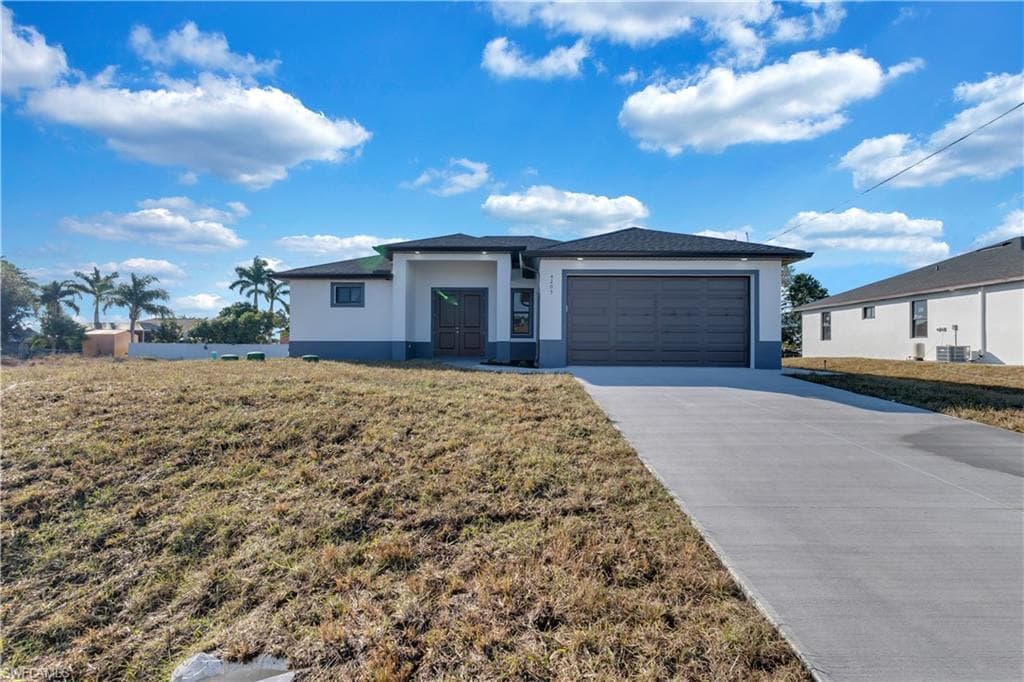 4205 25TH ST SW LEHIGH ACRES, FL 33976