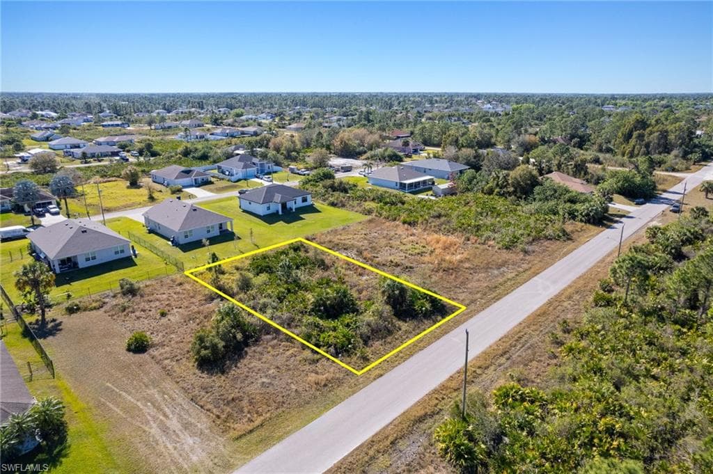 2607 26th ST W LEHIGH ACRES, FL 33971