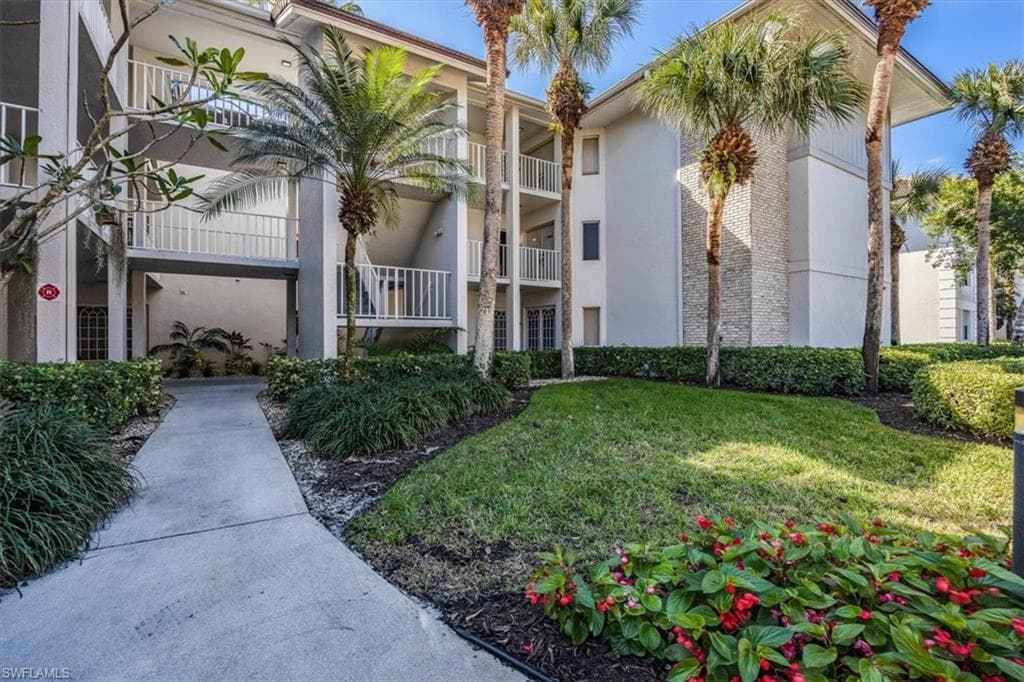 770 Waterford DR 204 NAPLES, FL 34113