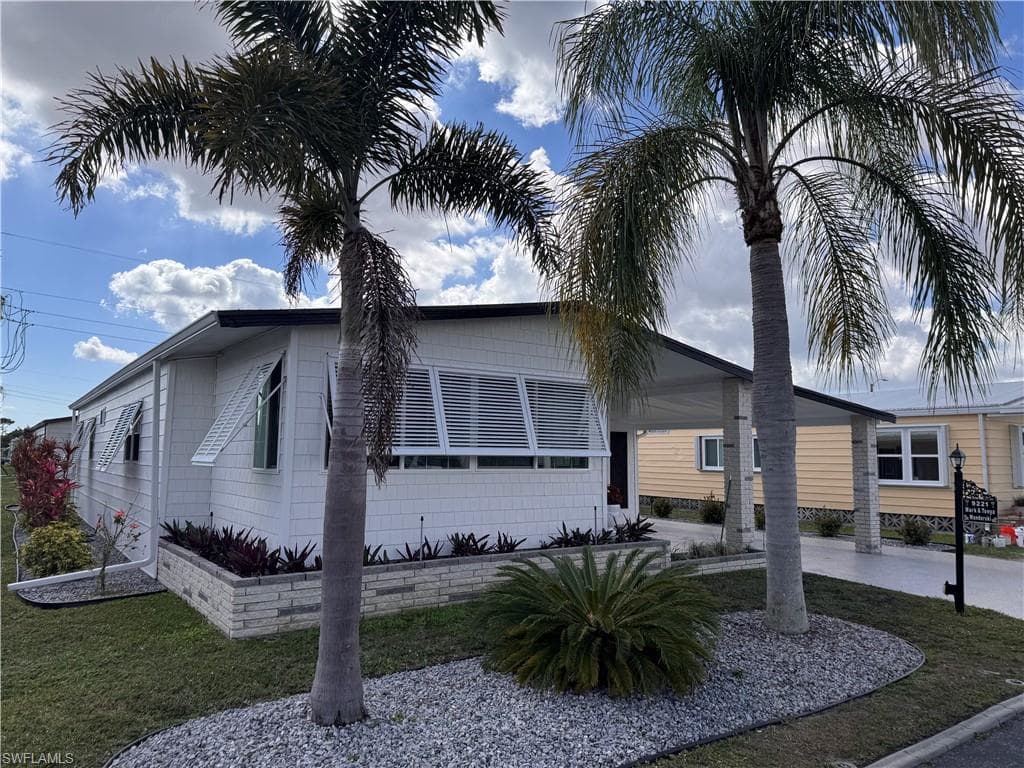 9221 Bonita DR NORTH FORT MYERS, FL 33903