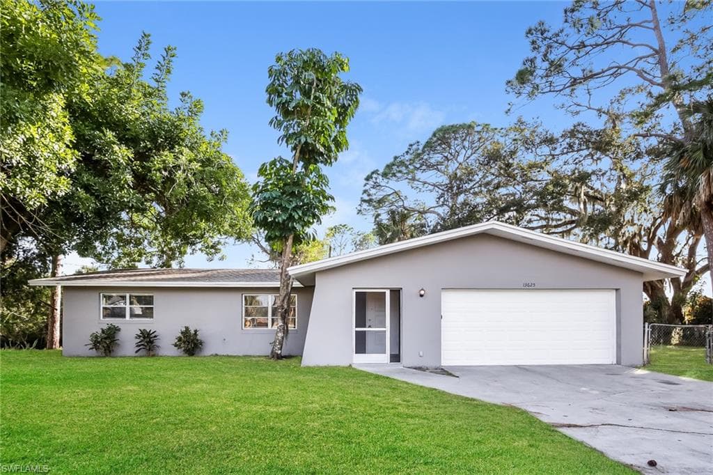13625 Caribbean BLVD FORT MYERS, FL 33905