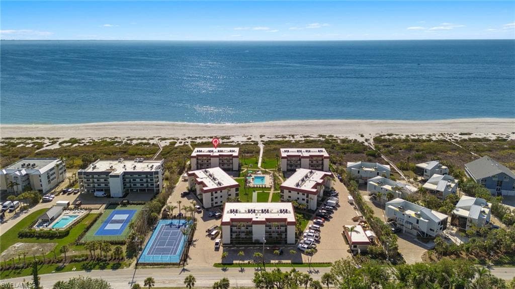671 E Gulf DR 1A2 SANIBEL, FL 33957
