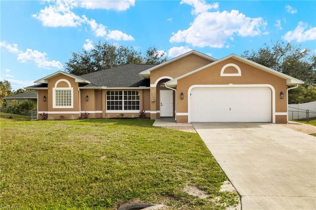 6010 Thrush AVE FORT MYERS, FL 33905