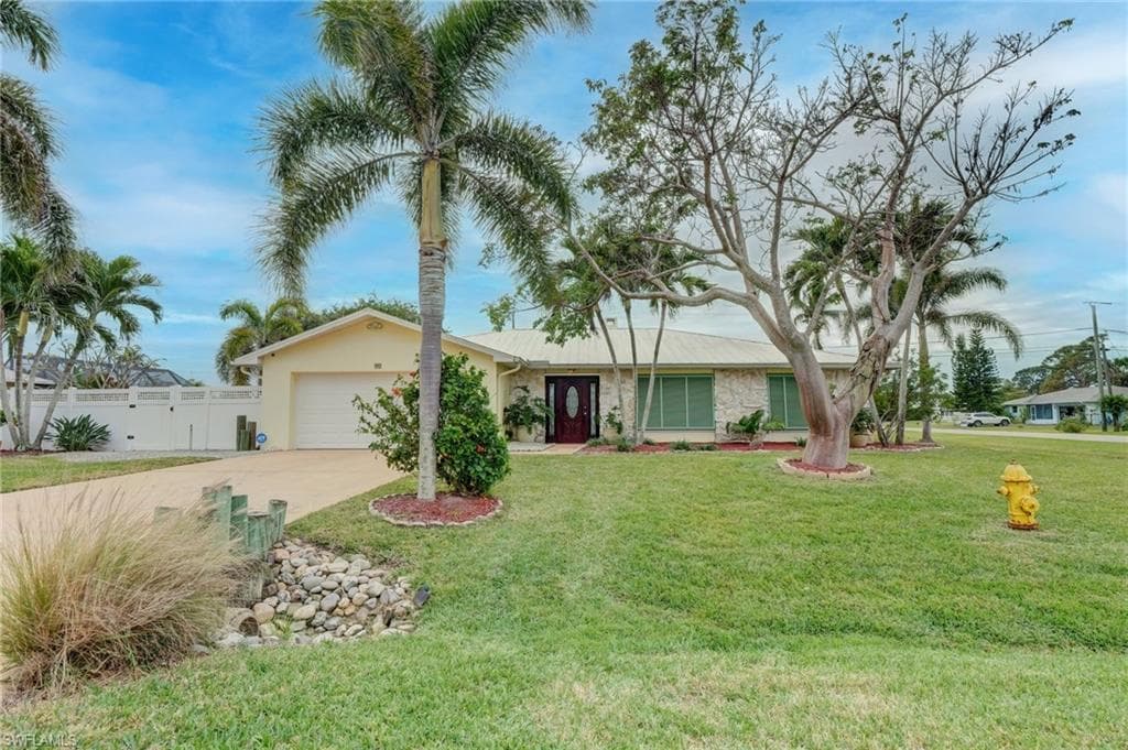 94 1st ST BONITA SPRINGS, FL 34134