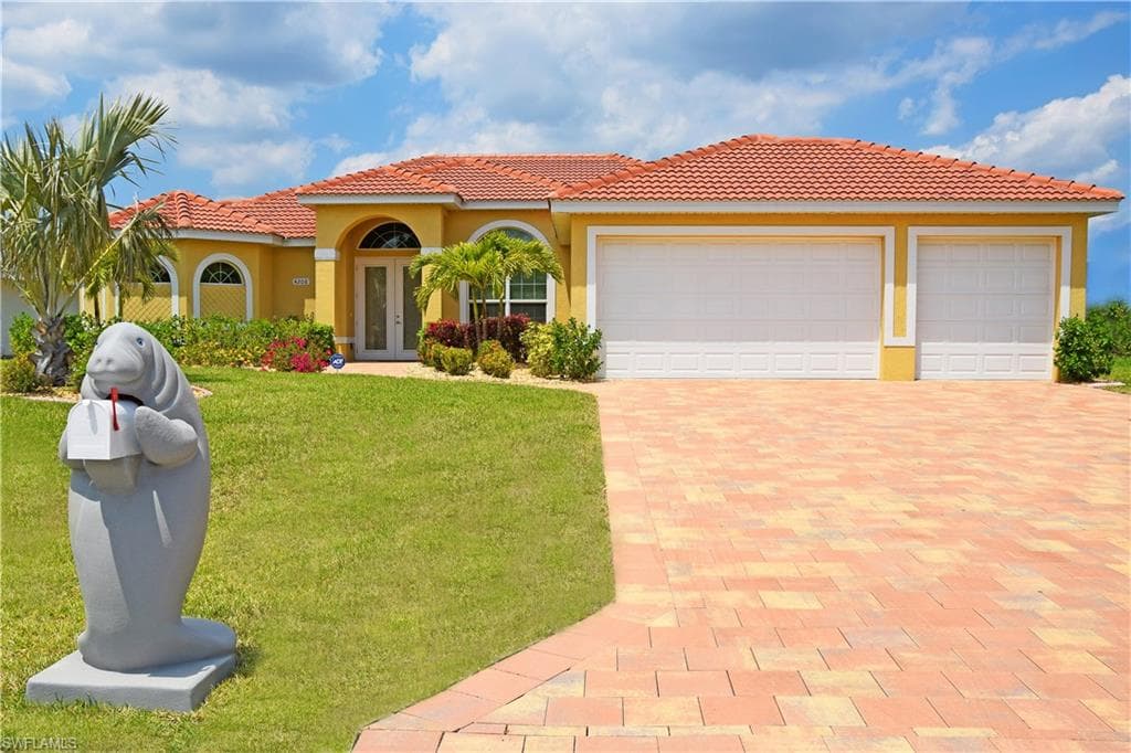 4208 10th AVE CAPE CORAL, FL 33914