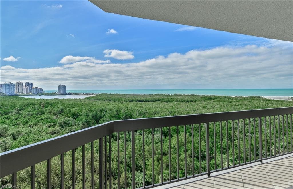 6001 Pelican Bay BLVD 803 NAPLES, FL 34108