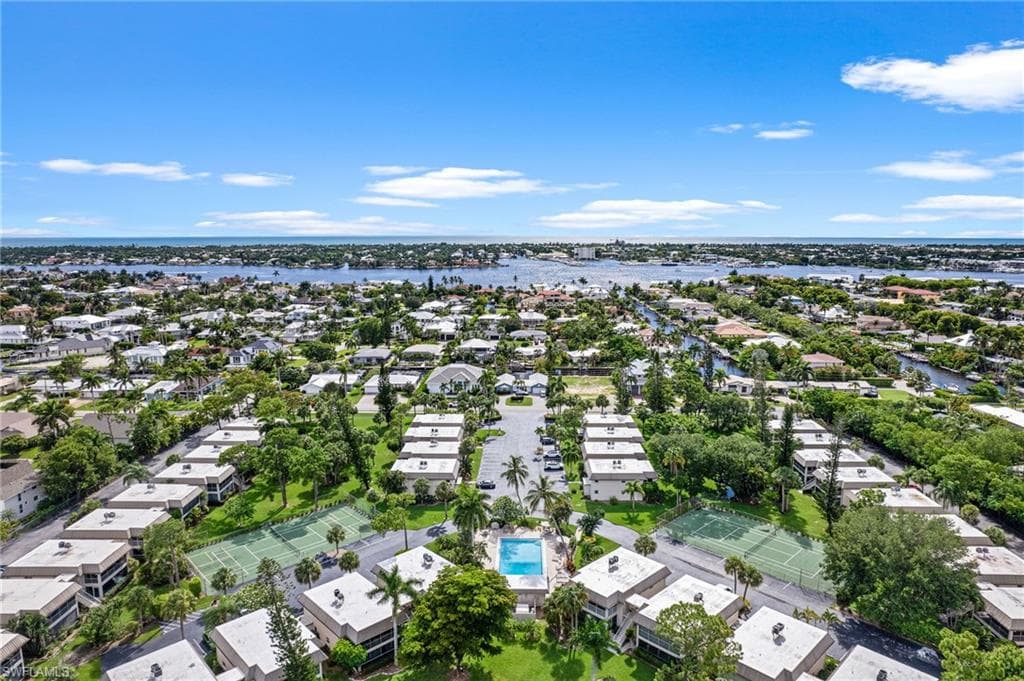1549 Sandpiper ST 15 NAPLES, FL 34102