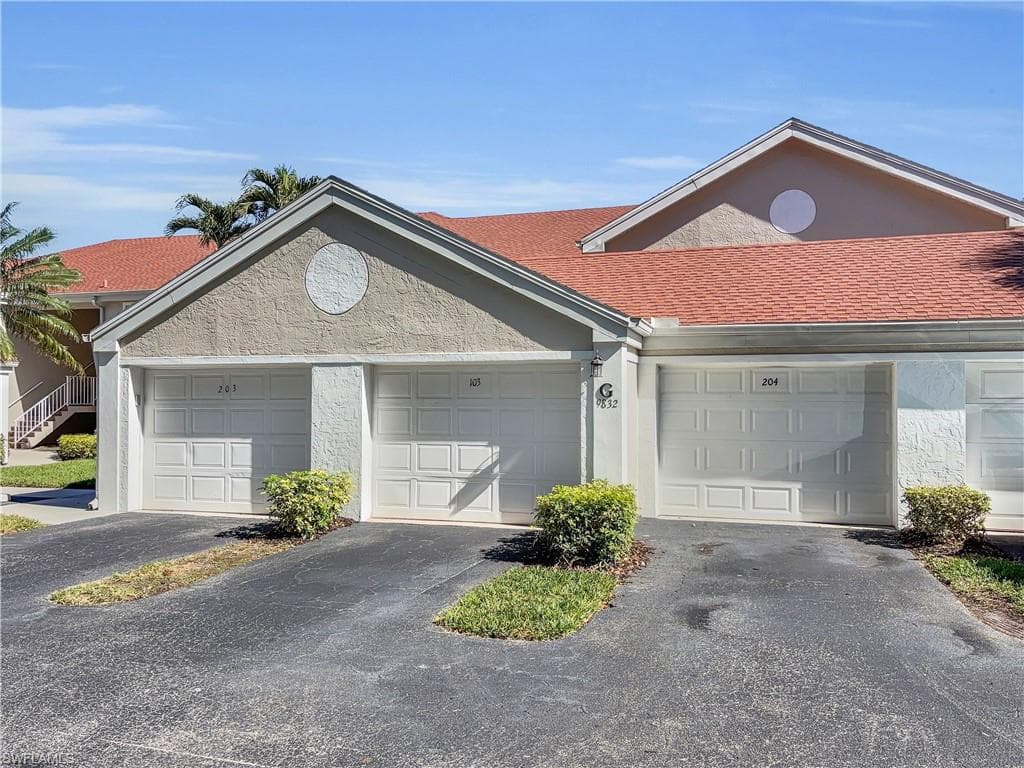 9832 Luna CIR 103G NAPLES, FL 34109