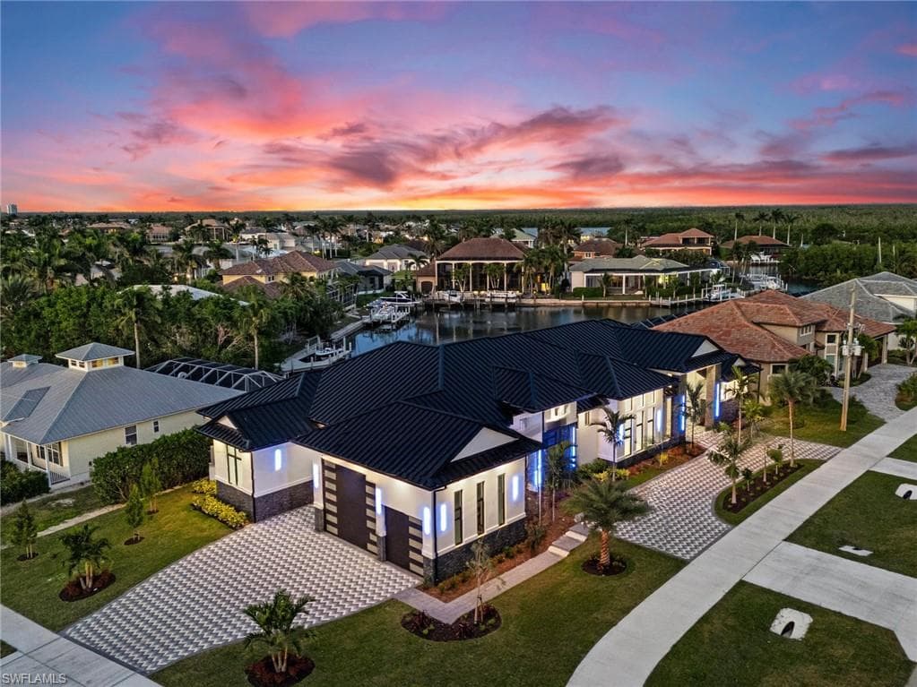 1960 San Marco RD MARCO ISLAND, FL 34145